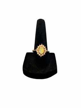 Vintage Style Opal Oval Gemstone Crystal Halo Size 7 Gold Fashion Ring